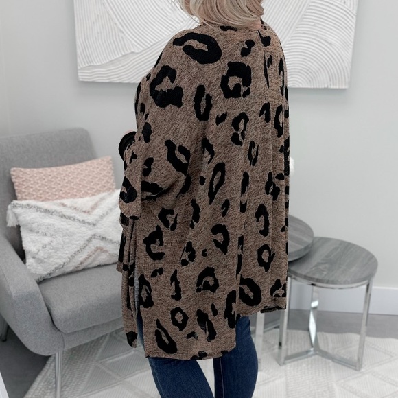 Bees on River Animal print cardigan - Picture 2 of 7